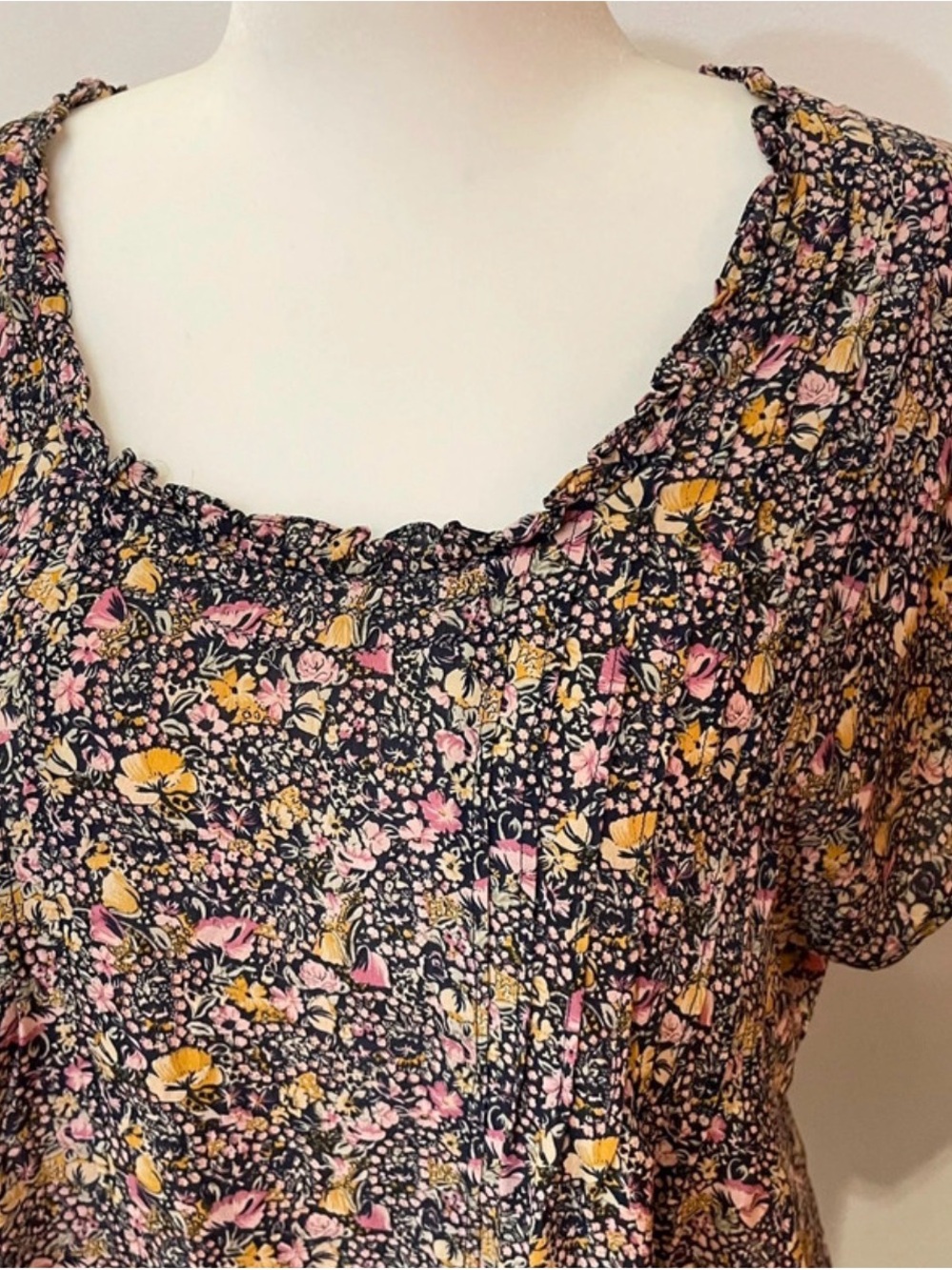 Lil Floral Square-Neck Women’s Top in Black with Pink & Yellow Floral Print Sz14